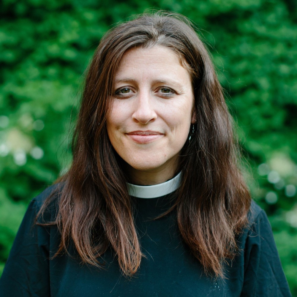 Waiting on the Slow Work of God: How the Habit of Hope Transforms Us